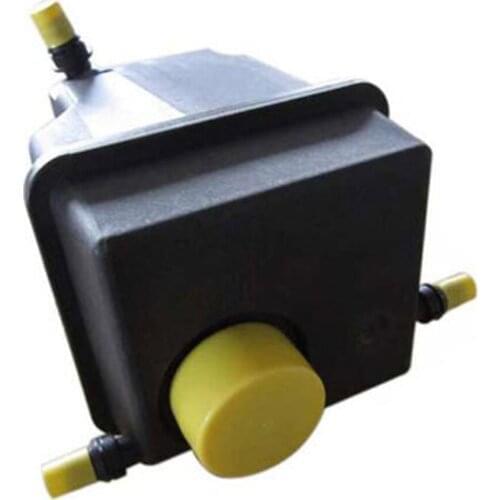 New High Quality Car Radiator Expansion Tank for Range Rover LR Series 2003-2006 Coolant Overflow Container PCF000033