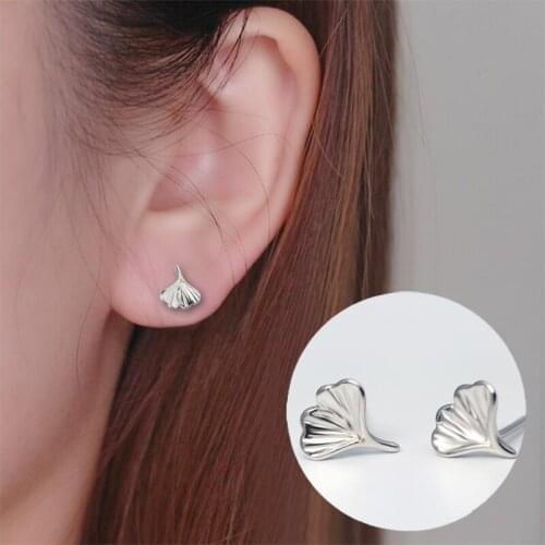Oly2u 2019 Summer Beach Accessories Cute Sea Shell Stud Earrings for Women Holiday Friend Gift