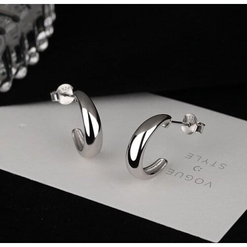 European and American S925 Sterling Silver C-shaped Womens Stud Earrings Round Earrings Dinner Ear Jewelry Valentines Day Gift