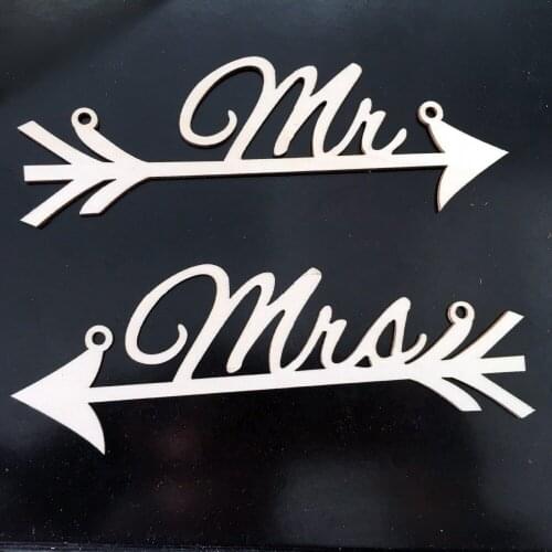 2 PCS Wooden Handicraft Creative Hemp Rope Pendant Letters MR&MRS Arrowhead Signage Wooden Wedding Decoration Home Decor