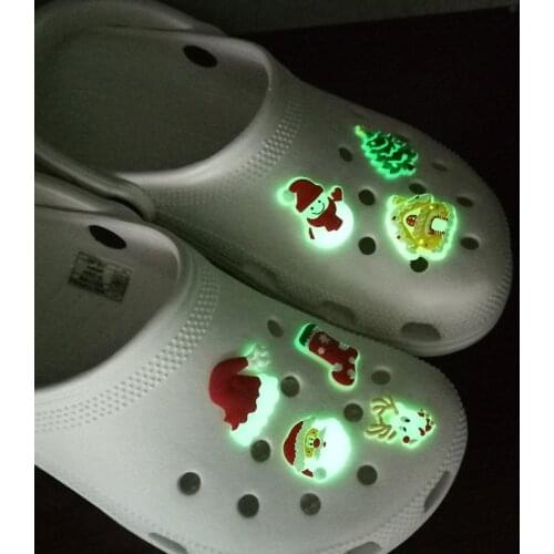 1pcs Glowing PVC Croc Charms Accessories Fluorescence Christmas Tree Hat Croc Jibz Luminous Shoe Charms Decorations Kids Gift