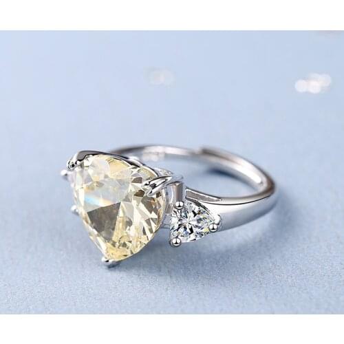Womens New Fashion Crystal Heart Shaped Wedding Rings Yellow Zirconia Female Engagement Rings Jewelry Party Gifts Accessories