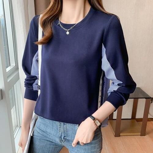 Chikichi 2021 Spring and Autumn New Round Neck Striped Stitching T-shirt Women Fashion Pullover Blue Long Sleeve Cotton Top