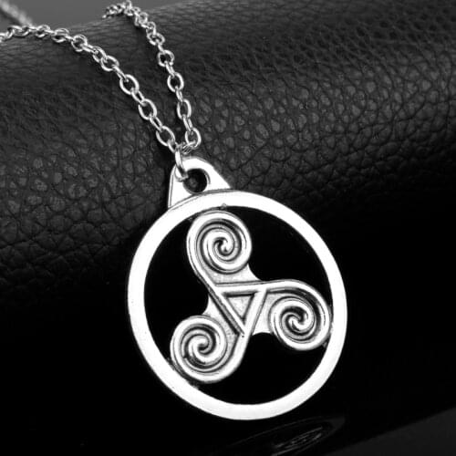 Dongsheng Outlander Antique Holy Trinity Symbol Celtic Border Knot Cross Triskele Scottish Irish Friendship Pendant Necklace