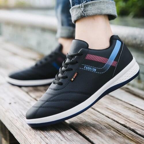 Mens Casual Shoes Sports Shoes 2021 Summer New Outdoor Flat-bottomed Walking Shoes Travel Heightened Thick-soled Mens Shoes