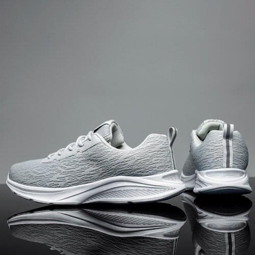 Autumn and Summer Flying Woven Mesh Shoes Lightweight and Simple Mens Running Shoes Fashion Womens Sports Shoes