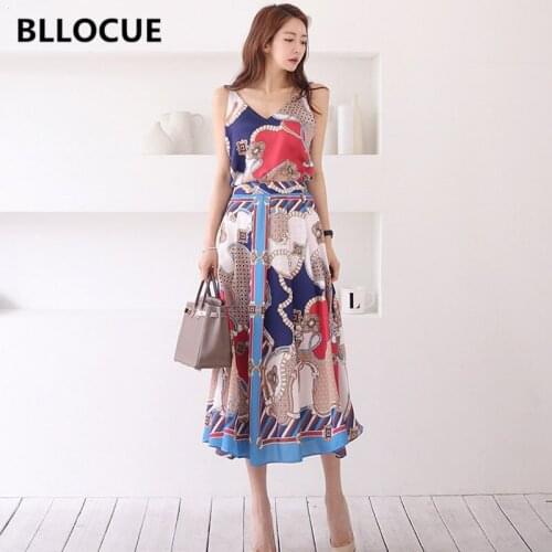 BLLOCUE 2019 Summer Korean Two Piece Set Women Halter V Neck Sling Top + Satin Silk Fashion Chains Print Big Swing Skirt Suit