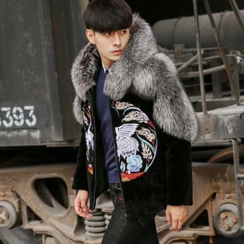 2018 New winter shearling sheepskin jacket for men Mens Embroidered Chinese Style Coat Classic Hooded