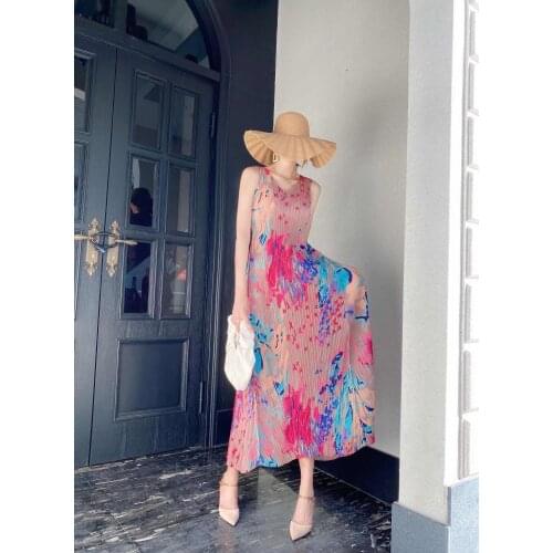 2021 Summer Printed woman dress Miyak Pleated Fashion Sleeveless v-neck slim dress