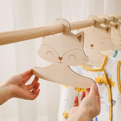 5/10 PCS Nordic Style Fox Wooden Clothes Hanger Creative Baby Pants Hanger Children Small Hanger for Clothes Store