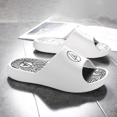 Qmaigie slippers for men casual summer 2021 trend beach sandal man Slides Men Sandals House rubber slippers Home shower slippers