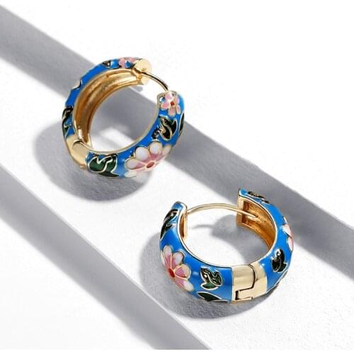 New Fashion Enamel Flower Huggie Hoop Earrings for Women Vintage Boho Circle Small Earrings Statement Jewelry 2020 Gifts
