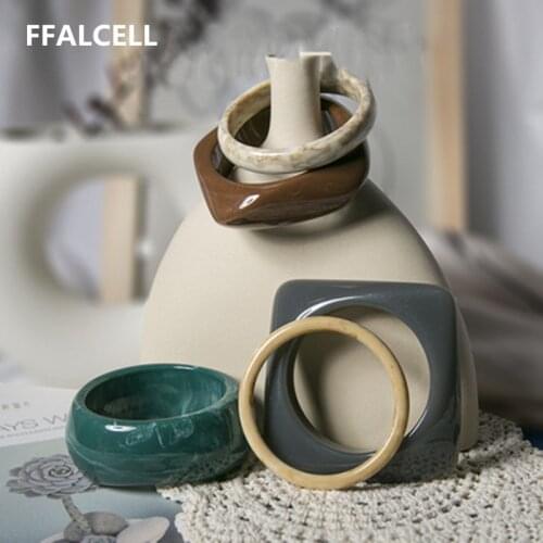 2021 Fashion Vintage Multicolor Resin Acrylic Geometric Irregular Square Round Bangle Simple Style Bracelet For Women