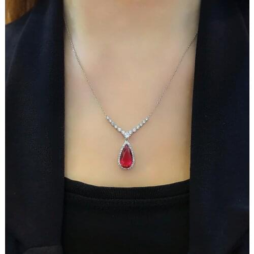 STELA DESIGN DROP RUBY NECKLACE