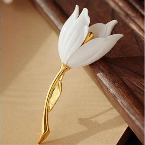 Genenic White Brooches For Clothes