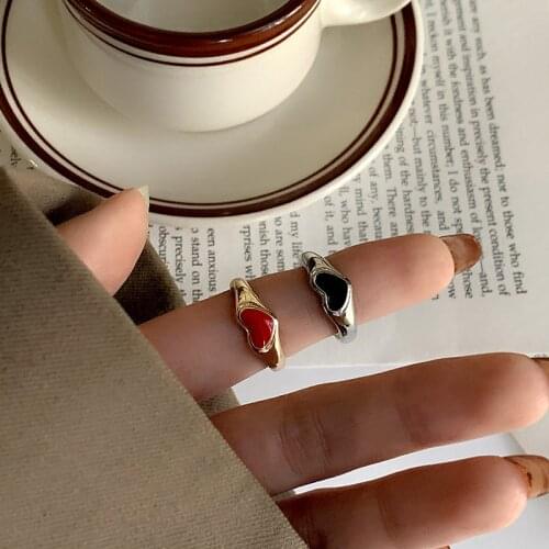 Romantic Simple Red Black Heart-shaped Metal Ring Fashion Cute Wedding Gold Color Ring For Women Punk Party Jewelry Gift