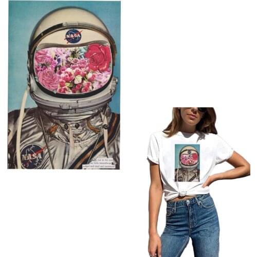 Beautiful spaceman Sticker On Clothes Heat-sensitive Iron-on Transfers For Clothing DIY Fashion Women T-shirt Patch Decor