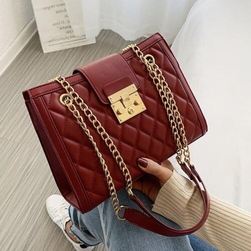 Solid Color Leather Chain Shoulder Bags for Women 2021 New Designer Fashion Daily Womens Crossbody Bag Elegant Underarm Bag