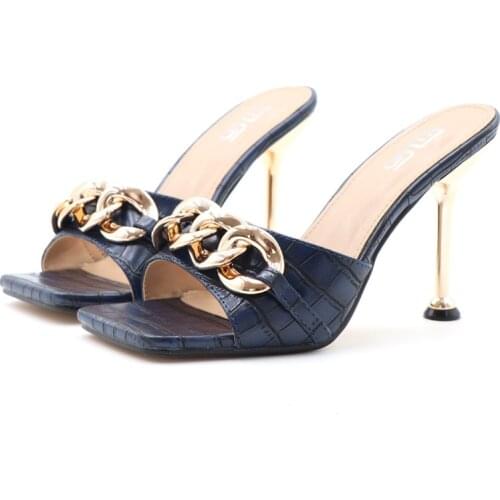 Women Summer Shoes Pantofle Low Slides Heeled Mules Fashion Square Toe Rubber Flip Flops Rivet 2021 High Luxury Hawaiia