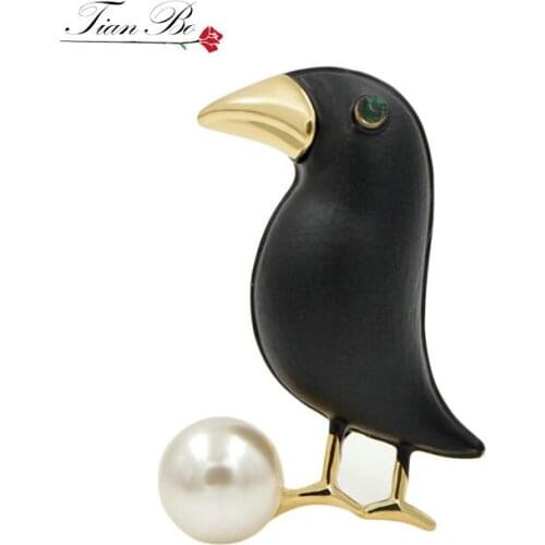 TianBo 2018 Crow Brooch Black Paint Bird Enamel Brooches Men Women Suits Dress Hat Collar Brooch Pins Animal Scarf Buckle Gift