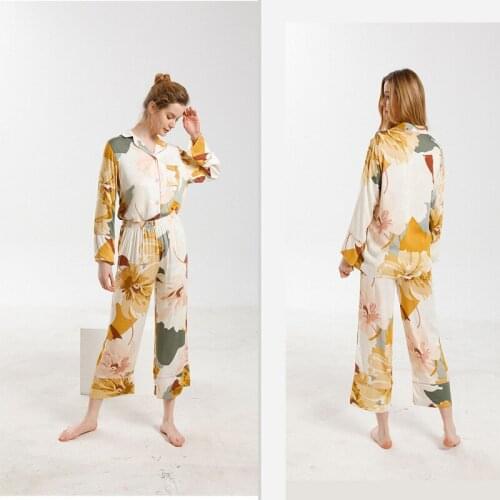 2020 Pajamas For Women Suit Elegant Satin ink Printing Lapel Long Sleeve Short Pajama Set Ladies Home Service Pyjamas Sleepwear