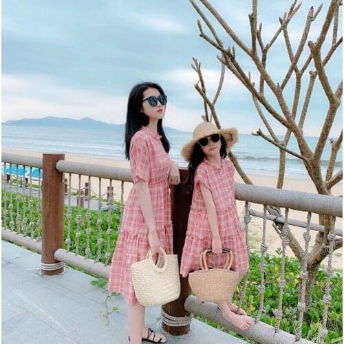 Parent-child outfit 2020 summer new siblings outfit a family of three seaside holiday plaid dress mother and women