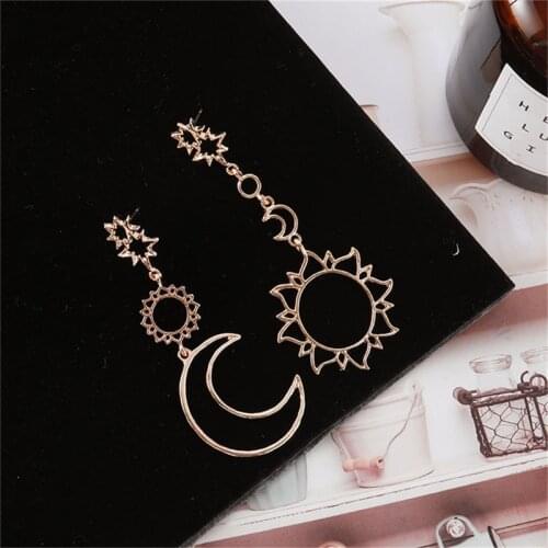 Fashion Dangle Long Earrings for Women Hollow Out Star Moon Sun Geometric Asymmetry Drop Earrings Charm Jewelry
