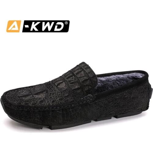 Winter Men Casual Shoes Fashion Leather Warm Shoes Plush Loafers Mocasines Hombre Slip On Mens Flats Male Driving Shoes Size 45