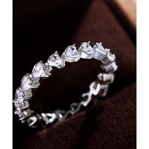 Huitan Romantic Heart Promise Rings Women Wedding Bands Jewelry Dazzling Crystal Zirconia Dance Party Female Statement Love Ring