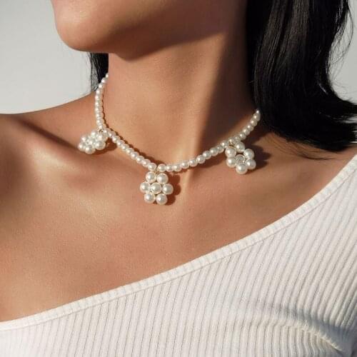 Vintage Temperament Imitation Pearl Flower Pendant Necklace for Women Multilayer Chains Geometric Clavicle Necklace Jewelry