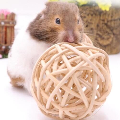 Small Animals Play Ball Rabbit Hamster Rattan Ball Natural Small Animal Activity Chew Toys Rabbits Bird Parrot Play Rattan Balls