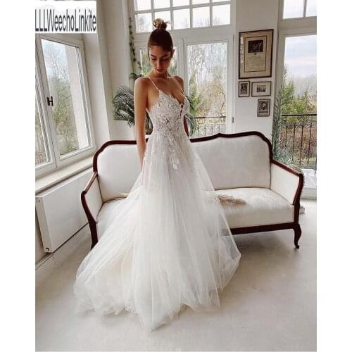 Tulle Lace V-Neck Spaghetti Straps Sleeveless Bridal Gowns Floor-length A-line Wedding Dress Chapel Train