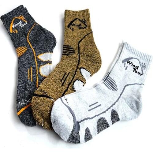 Mens Running Sports Breathable Socks High Quality Outdoor Professional Thickened Hiking Fashion Casual Socks