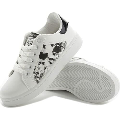 Flats Walking Shoes Portable White Shoes For Women Sports All Match Balance Travel Shoes Sneaker Girl Leather Shoe