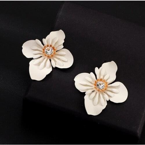 Fashion Alloy Earrings Fresh Rhinestone Flower Spray Paint Stud Earrings Female Elegant Earrings Jewelry New Accessories,1 Pair