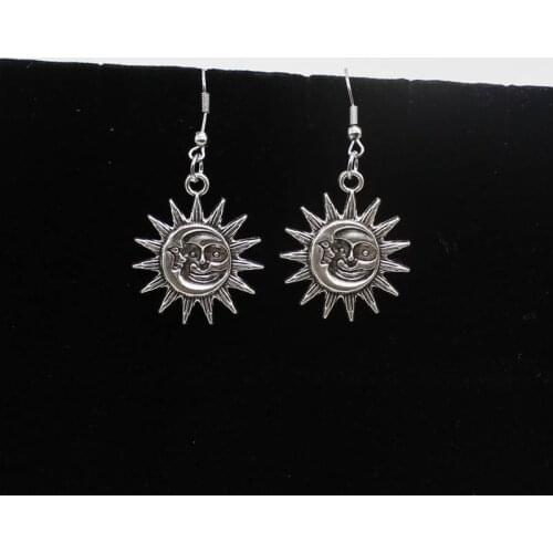 Fashionable retro sun shaped smile shape pendant earrings, sun moon pendant earrings beautiful ladies earring jewelry