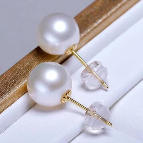 Classic pair of 10-11mm south sea white pearl earring 18k