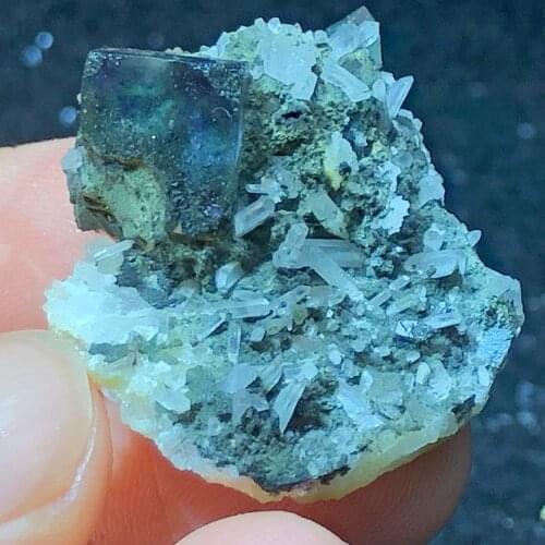 7.7gNatural green fluorite and crystal mica mineral specimen aura HEALING CRYSTAL QUARTZ GEM teaching home decoration