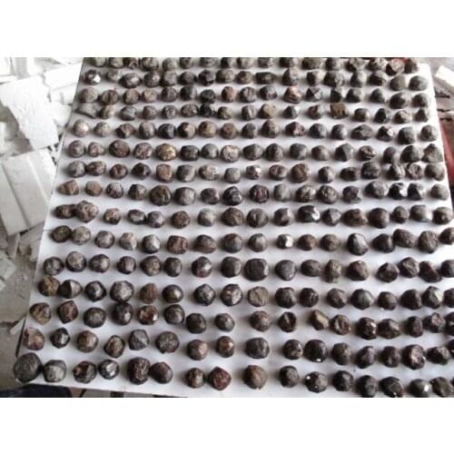 150-250pcs NATURAL red GARNET Original crystal Original Specimens