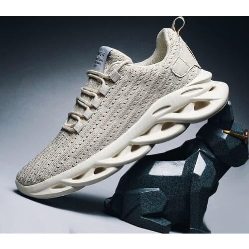 New mens running shoes comfortable outdoor sports summer casual shoes large size white black fashion twist sole sneakers men