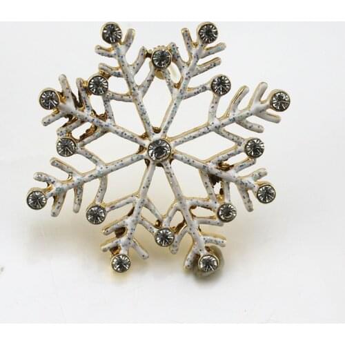 2020 Christmas Gifts new snow fluttering fashion design enamel temperament brooch coat drop glaze brooch