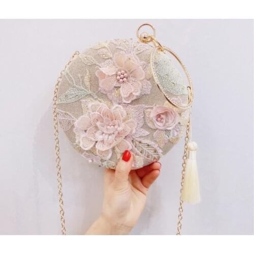 2020 luxurious Retro tassel evening clutch bag handmade embroidery flower round dinner bag Purse Day wedding Handbags M1350