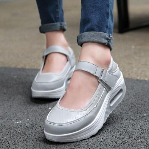 2021 New Casual Womens Shoes Round Toe Womens Shoes White Breathable Thick-soled Nurse Shallow Buckle Mary Jane Shoes