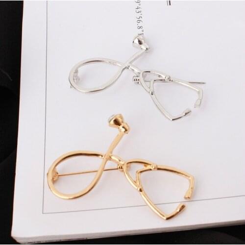 Europe And The United States Simple Geometric Doctor Stethoscope Creative Design Brooch Pin Fashion Safety Pin