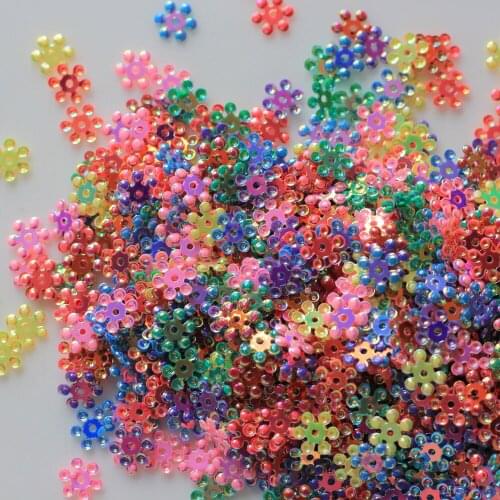 Hot Popular 6mm with 1mm Middle Hole PVC Flower Style Beautiful Glitter Flower Sequins Clothes Decoration Accessories