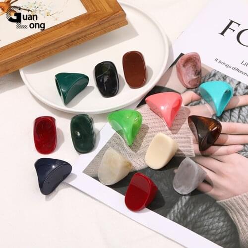 Guanlong Resin Geometric Engagement Rings for Women Finger Punk Rings for Girls Big Acrylic Black Ring Female Beautiful Jewelry