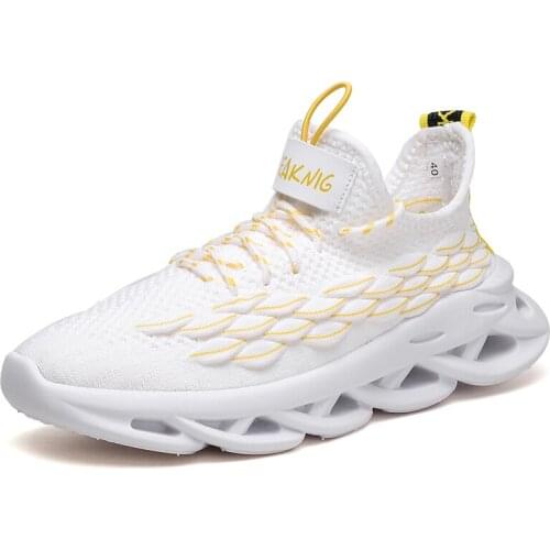 Summer Men Yarn+Mesh Breathable Shoes White Lightweight Men Sneakers Adult Sport Shoes Men Walking Shoes New Trend Casual Shoes