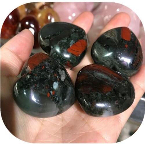 New arrivals healing crystals crafts carved natural African bloodstone crystal heart for sale