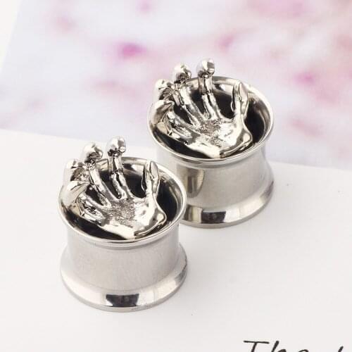 1 Pair Punk Skull Hand Shaped Ear Gauges Stainless Steel Ear Plug Tunnel Unisex Fashion Body Piercing Jewelry