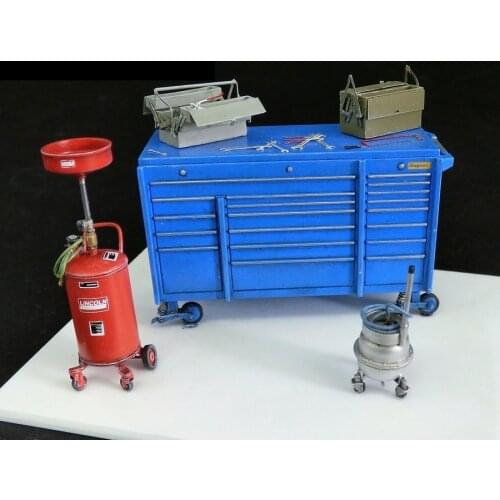 Repair tool set (including etching and stickers) need to be assembled and painted by yourself 1:35